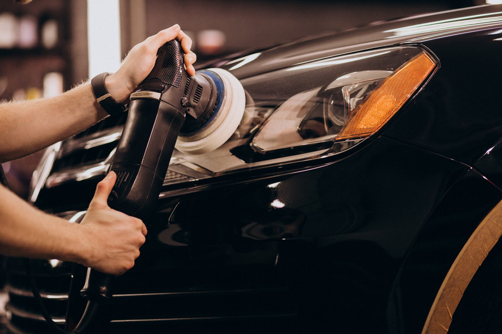 Car wash detailing station car polishing